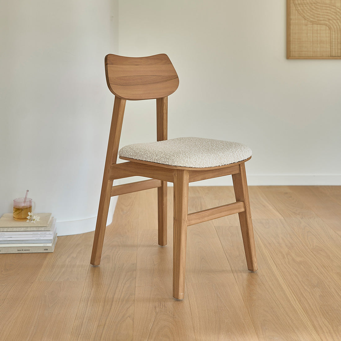 ADELE - Sedia in teak massello con seduta bouclé