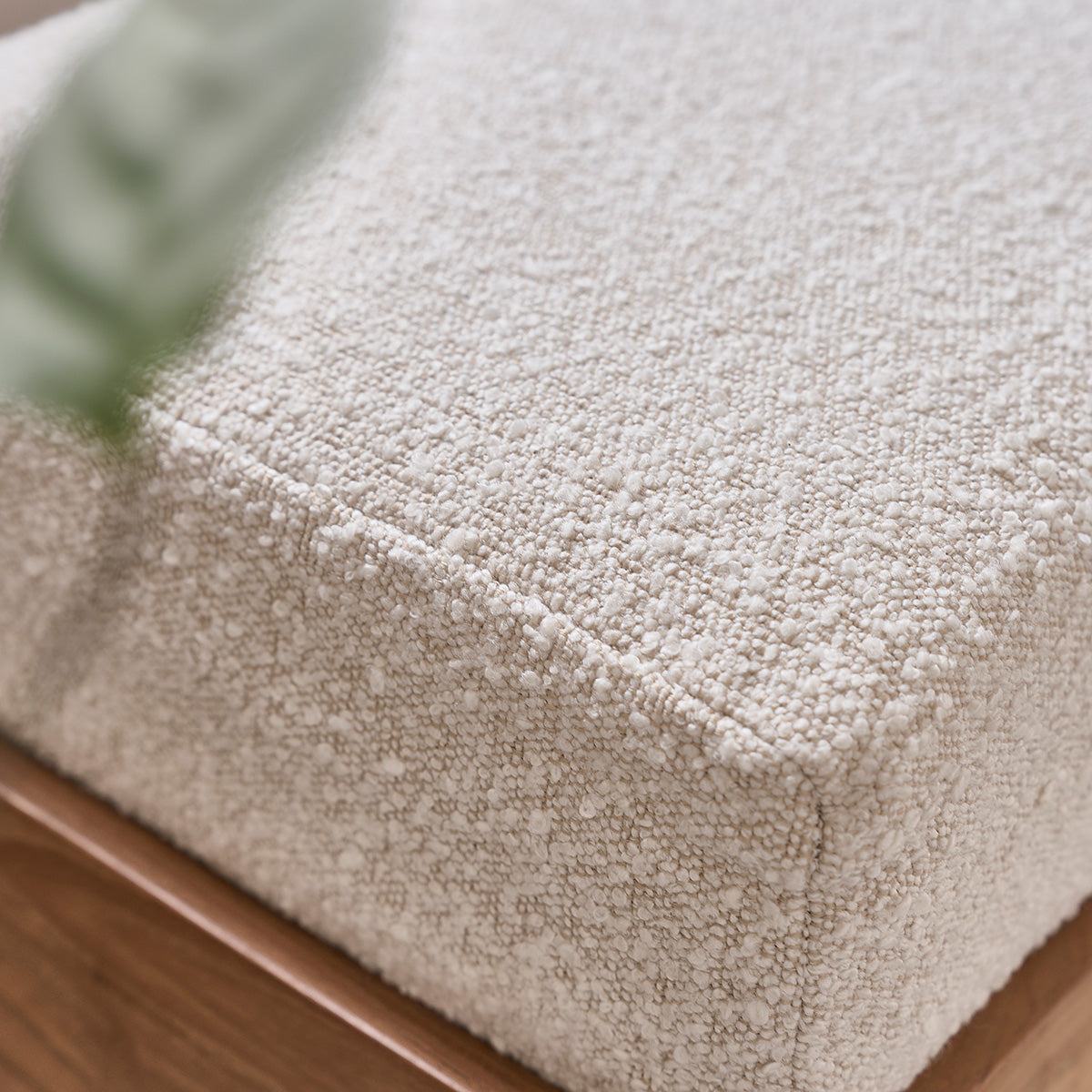 THÉODORE - Panca in teak massello e tessuto bouclé 100 cm