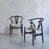 1078B-lot_de_2_chaises_en_mindi_massif_noires_et_corde_naturelle-01.jpg