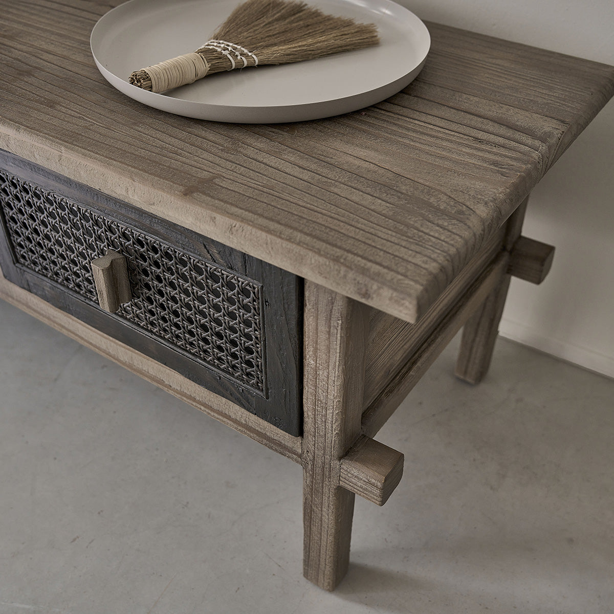 JUNKO - Mobile porta TV in legno massello riciclato da 145 cm