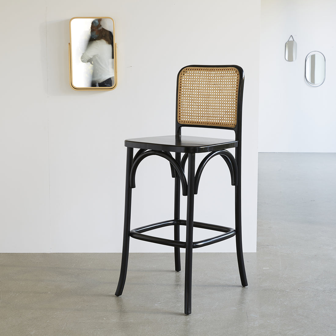 ARON - Sgabello da bar  in mogano massello e cannage