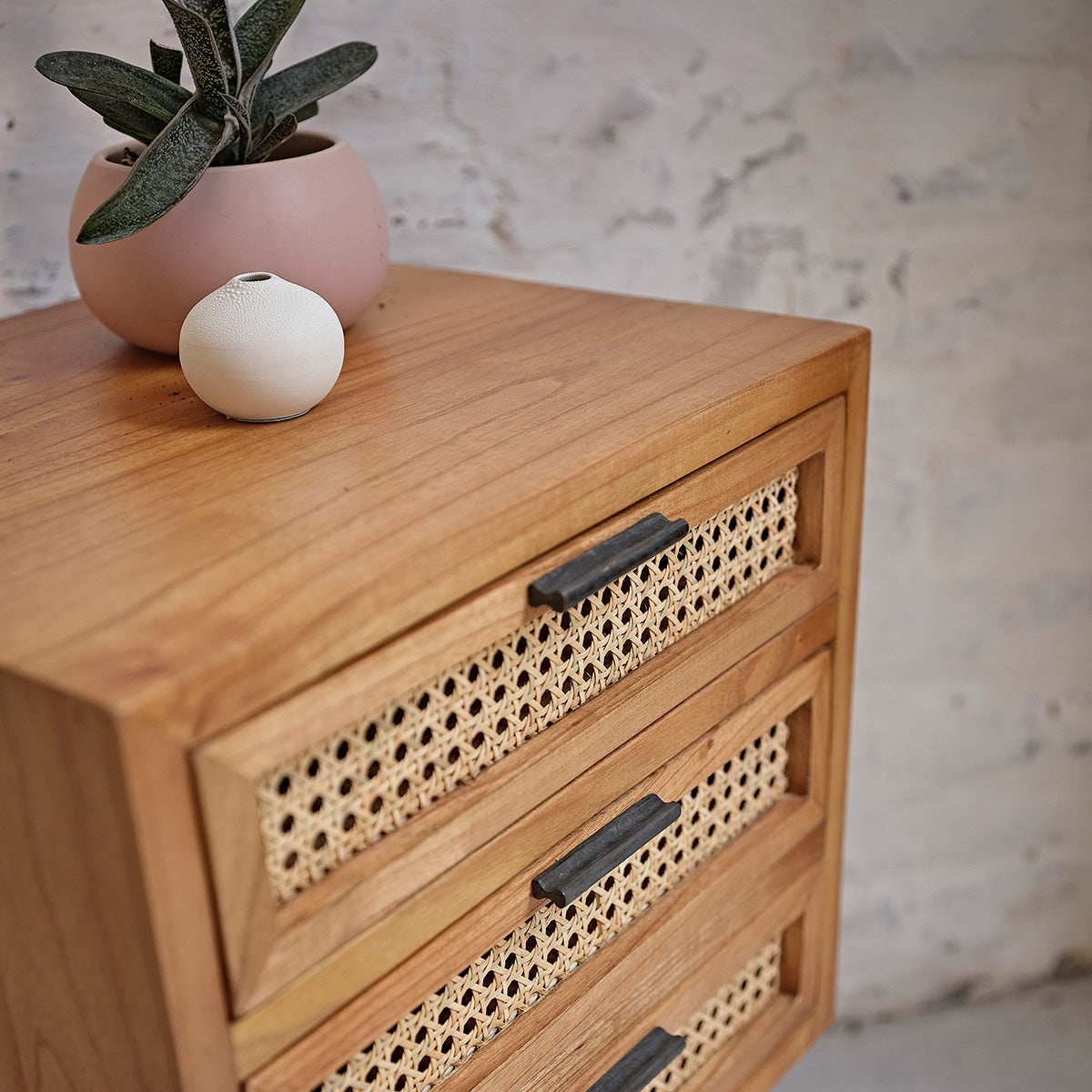 ALBA - Comodino in mindi massello e cannage 40 cm