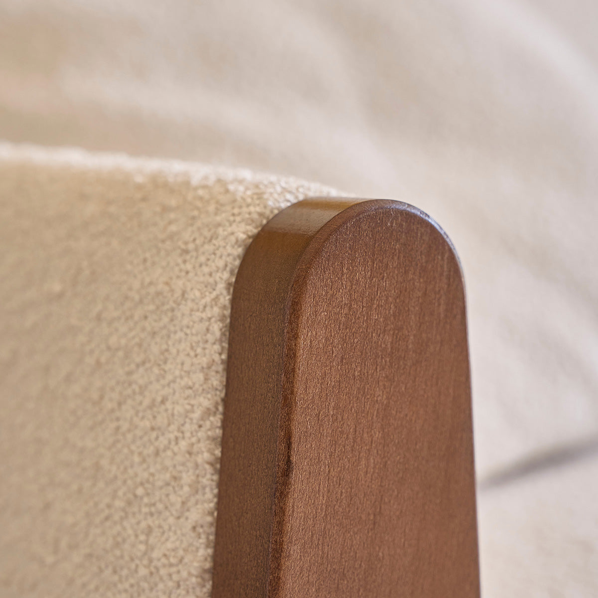 ONDINE - Divano dritto a 4 posti in legno massello e tessuto bouclé bianco