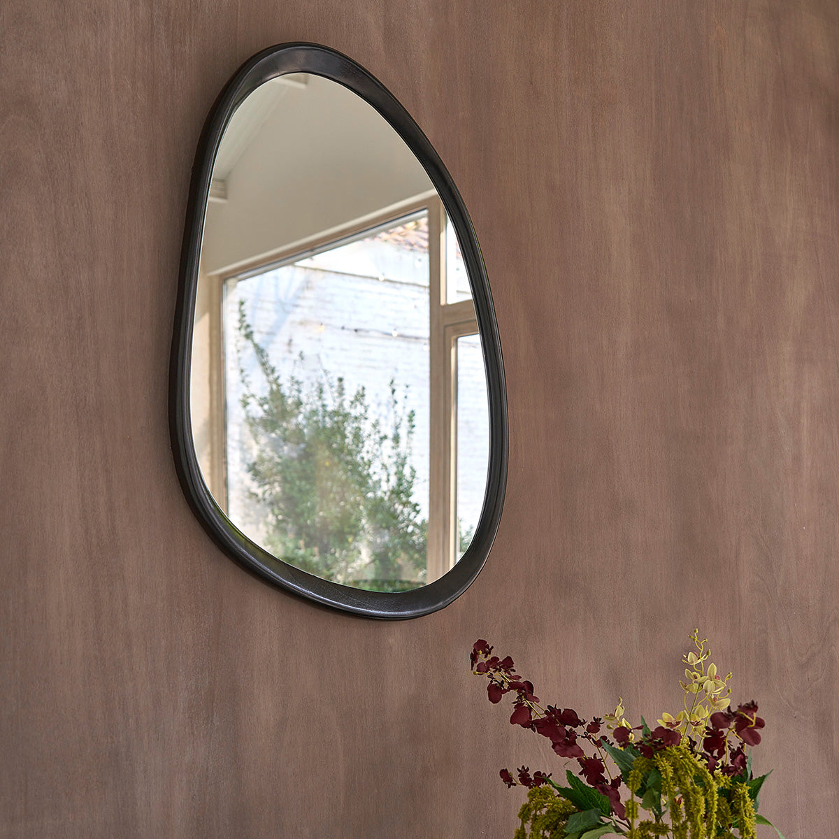 THELMA - Specchio organico in legno di mindi nero 90x60 cm